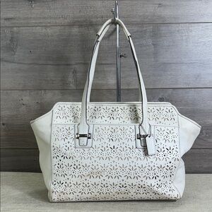 COACH f27391 Taylor Eyelet Carryall Tote - White